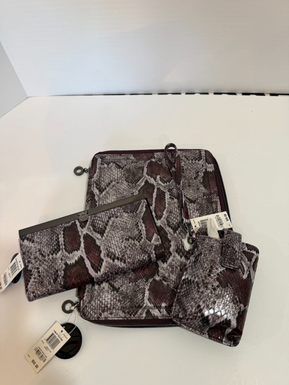 Style&CO Vintage Reptile skin backdrop Wallet, cell phone , tablet holder BNWT